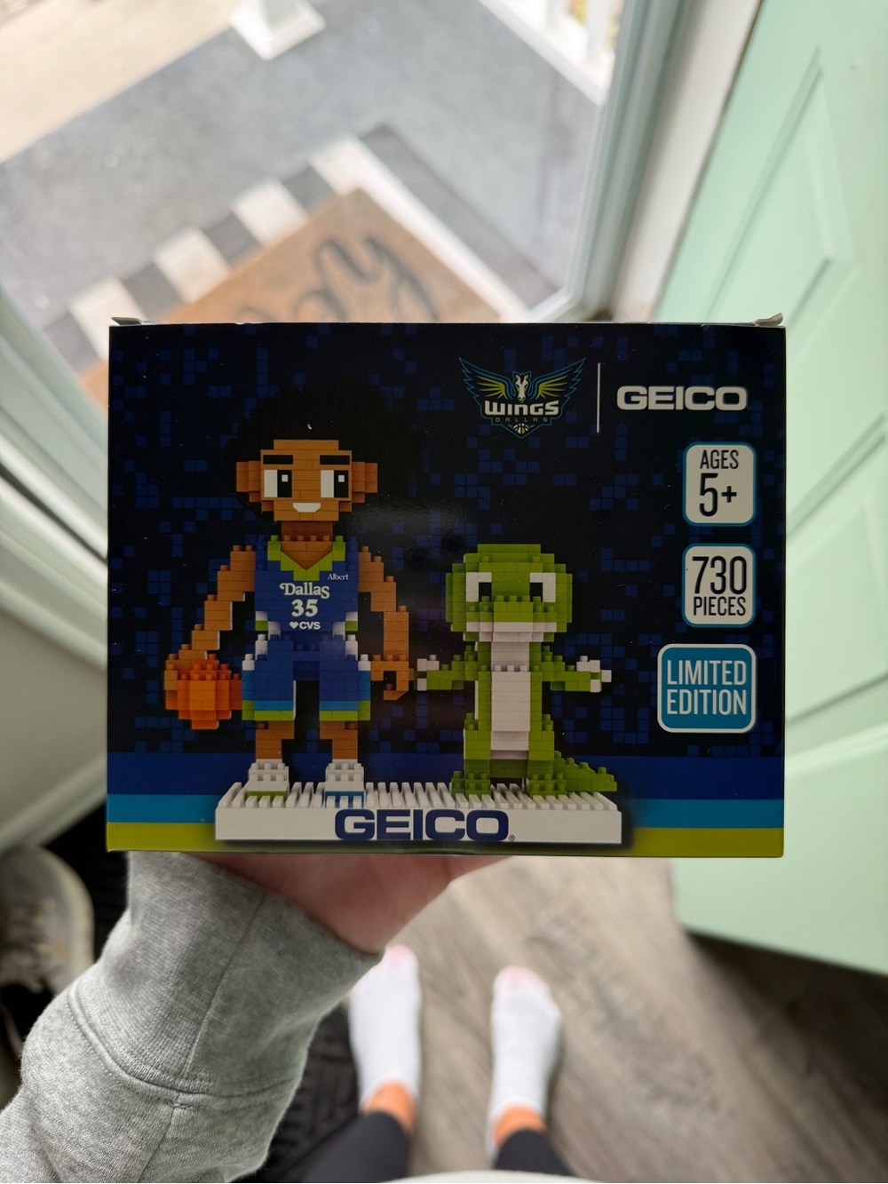 Limited Edition Azzi Fudd Geico Lego Set - 730 Pieces